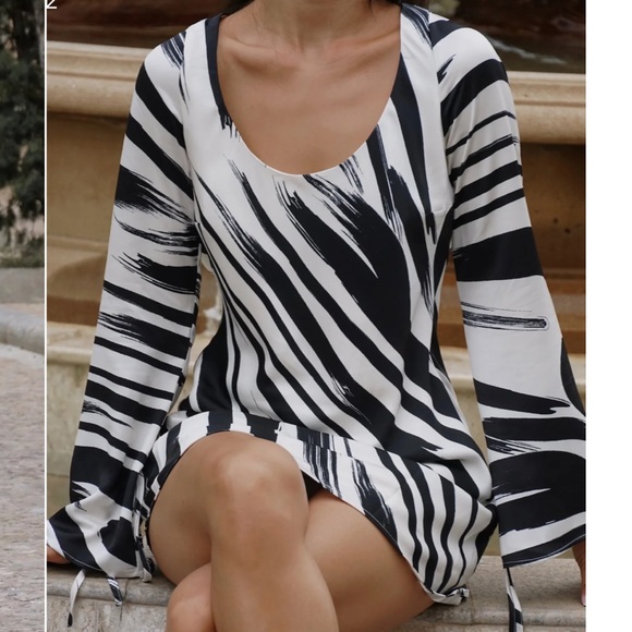 Meshki nwt abstract black white long sleeve satin mini dress XS - Picture 3 of 4